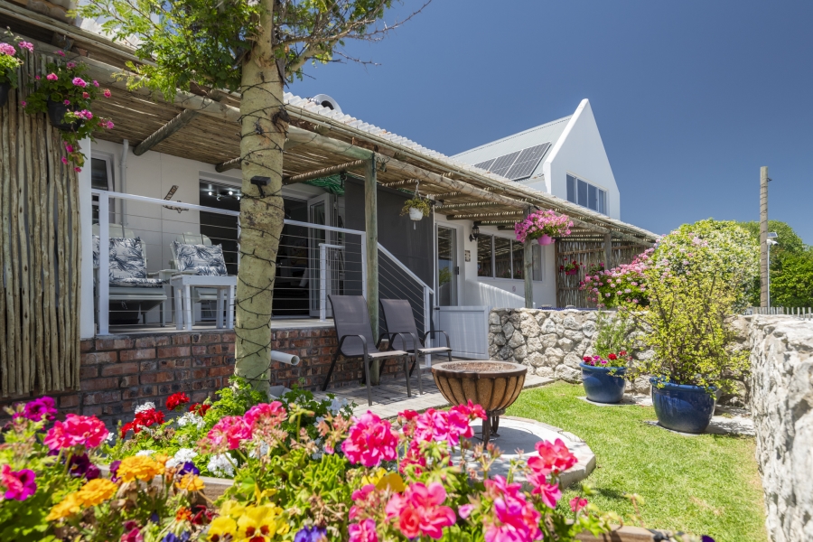 7 Bedroom Property for Sale in Jacobsbaai Western Cape